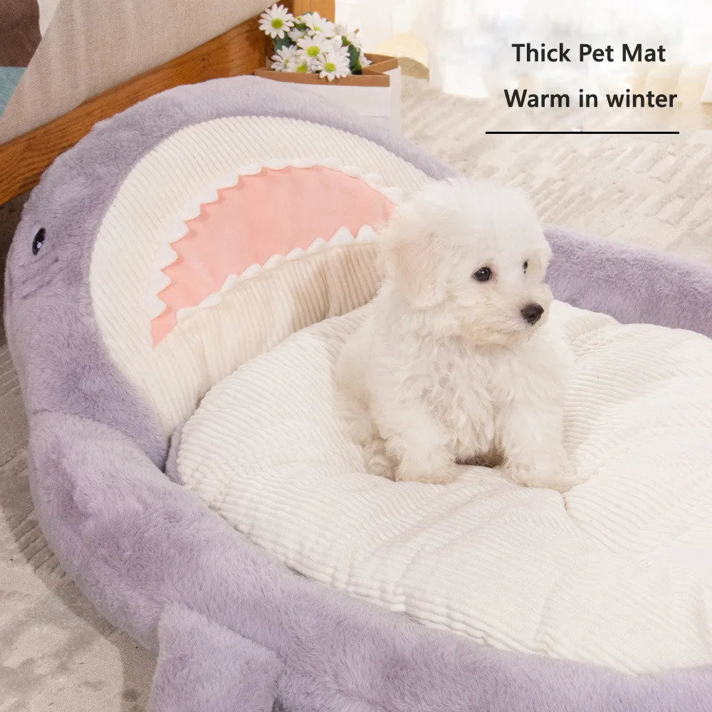 Shark pattern pet bed for dogs and cats with velvet fabric and non-slip base in blue colour