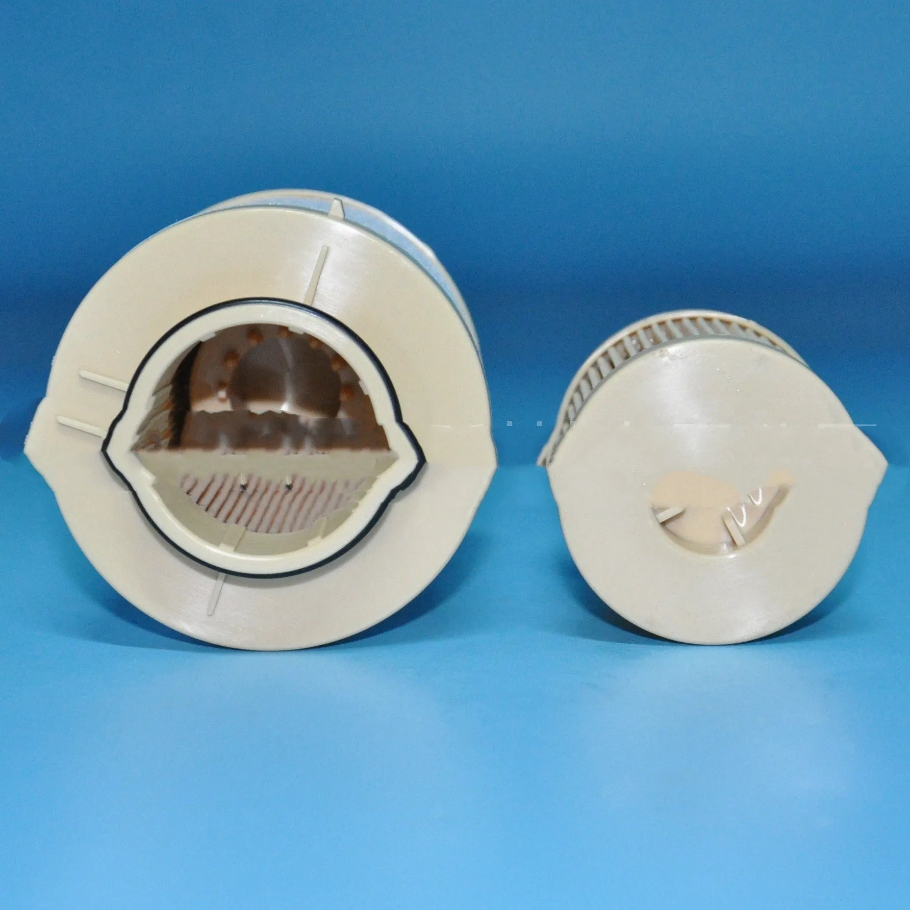 FD4616 diesel fuel filter for Ford F350 F550 F750 Super Duty trucks showing dimensions