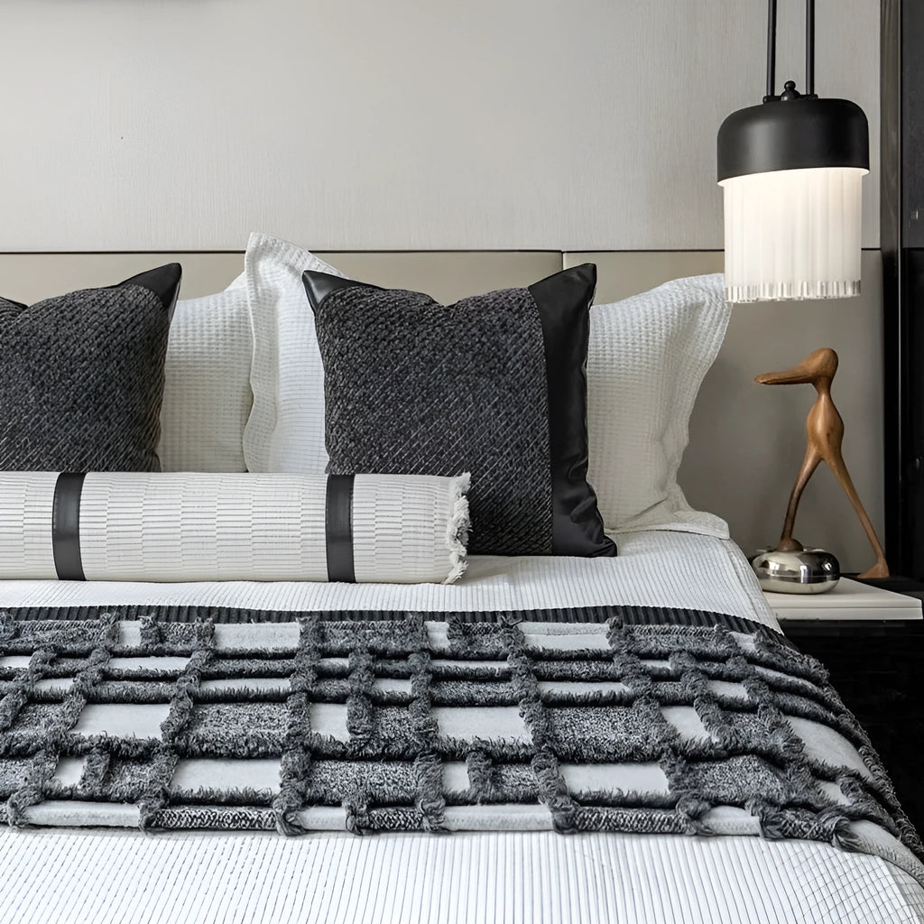 Modern minimalist bed runner nap blanket set with plaid pattern on 1.5m bed