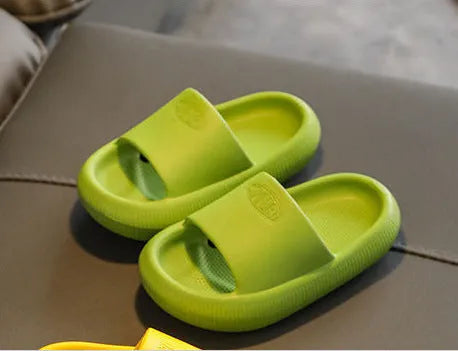 Children's EVA non-slip home slippers in mixed colours with injection moulded soles
