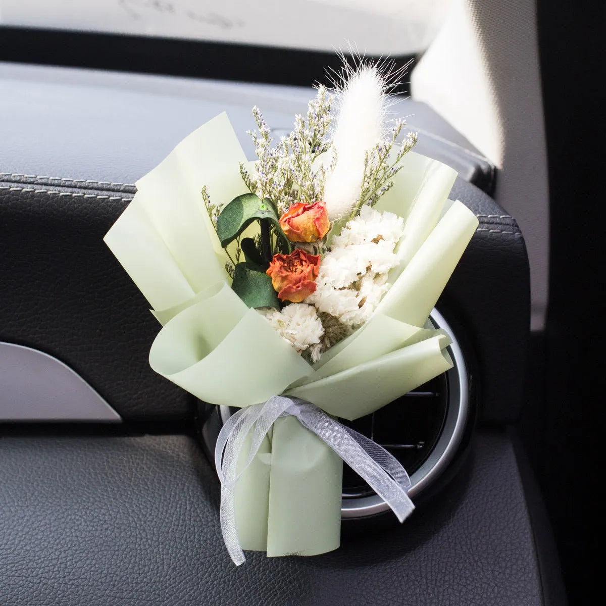 Handmade dried flower car vent perfume ornament in assorted colours for vehicle air freshening