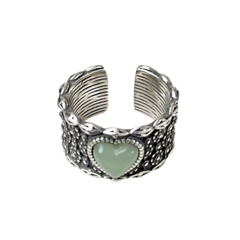 Adjustable retro wide-faced heart ring in white copper plated silver with vintage finish