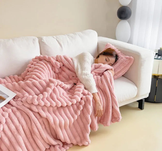 Double-sided thickening bubble velvet faux rabbit fur blanket in various colour options