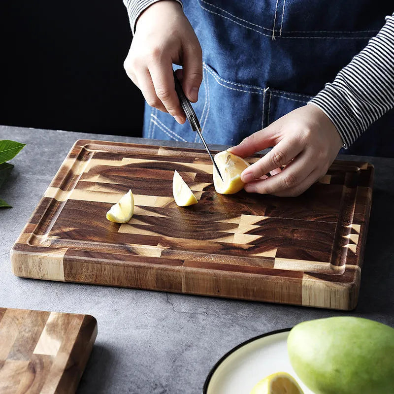 Brown acacia solid wood chopping board with parquet pattern, showing 3cm side thickness.