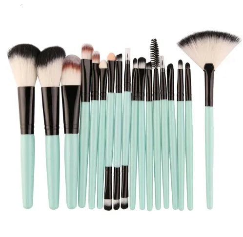 18-piece makeup brush set showing various brush types including fan-shaped brushes for contouring