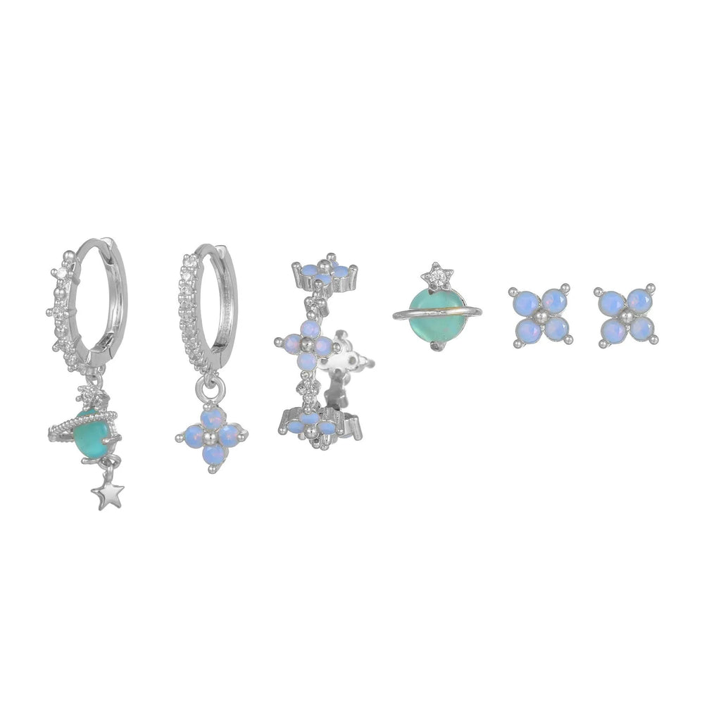 Flower-shaped ear studs with protein nail and zircon mosaic details in gold or silver Japanese Korean style