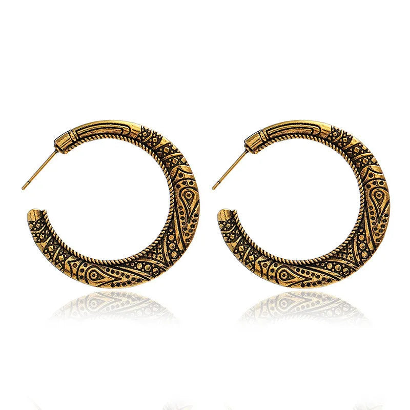 Vintage engraving C-shaped alloy earrings in bronze and silver antique finishes