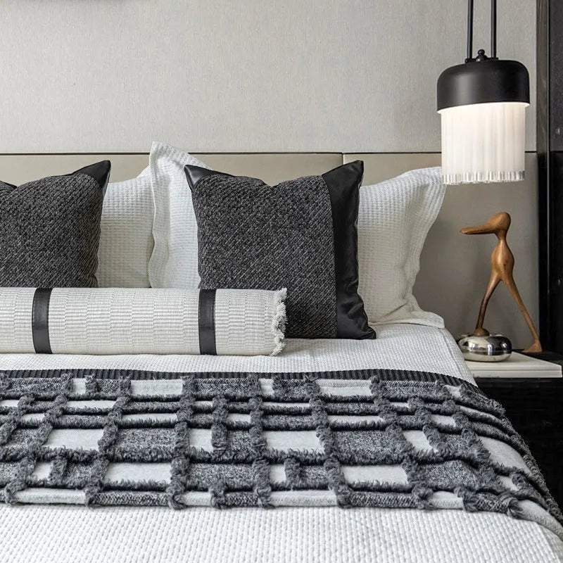 Modern minimalist bed runner nap blanket set with plaid pattern on 1.5m bed