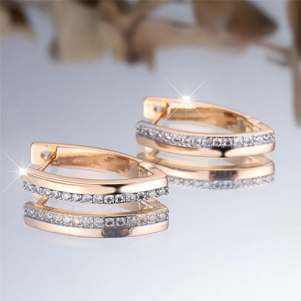 Women's geometric V-shaped champagne gold ear clips with clip-on design