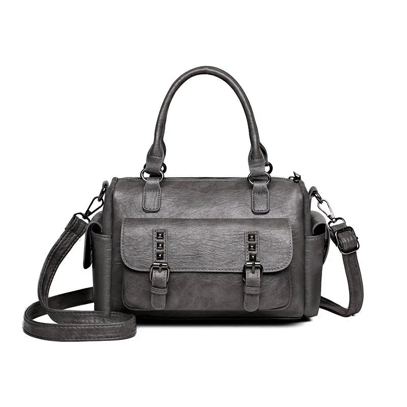 Large capacity vintage messenger bag in horizontal square shape with contrast stitching