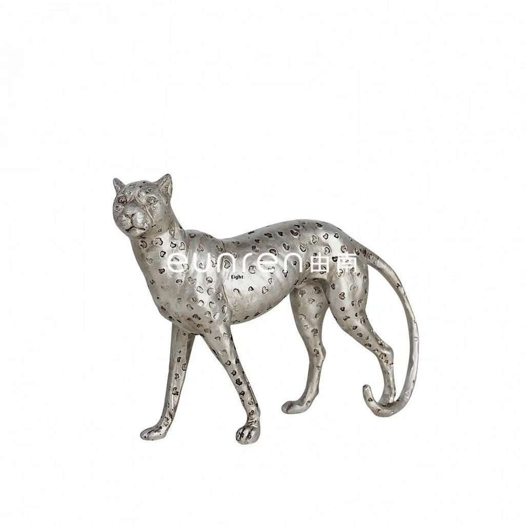 Leopard resin ornament in American Leopard colour with modern simplicity animal figure styling