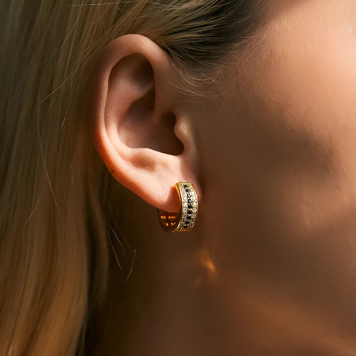 Round geometric women's earrings with copper electroplated KE1268 gold colour finish