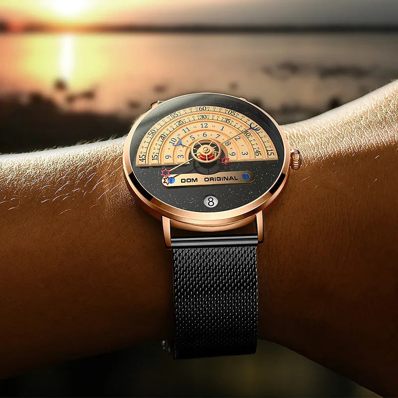 Men's gold or silver quartz wristwatch with 40mm round dial and stainless steel or leather strap