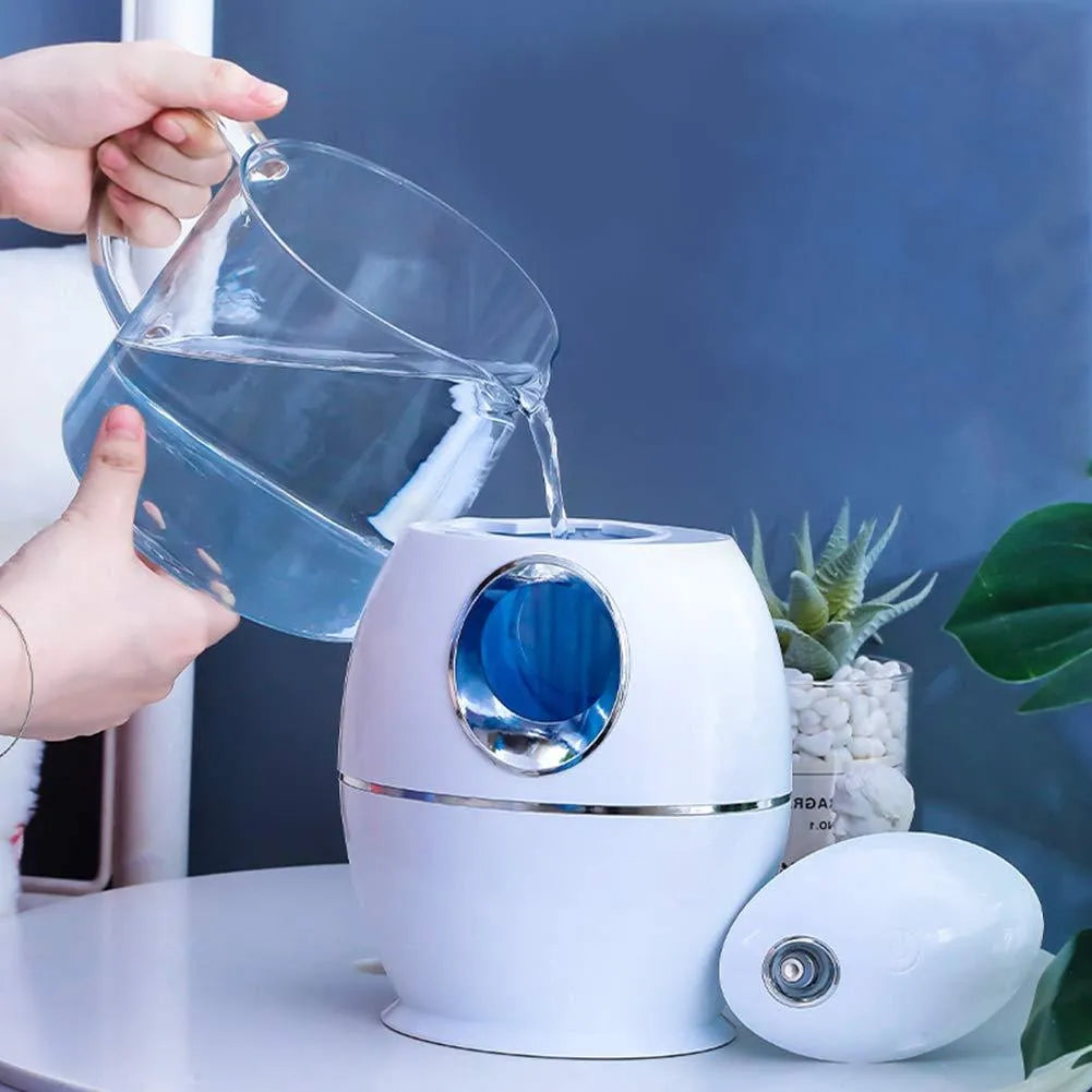 White round aromatherapy humidifier with USB cable and mist spray