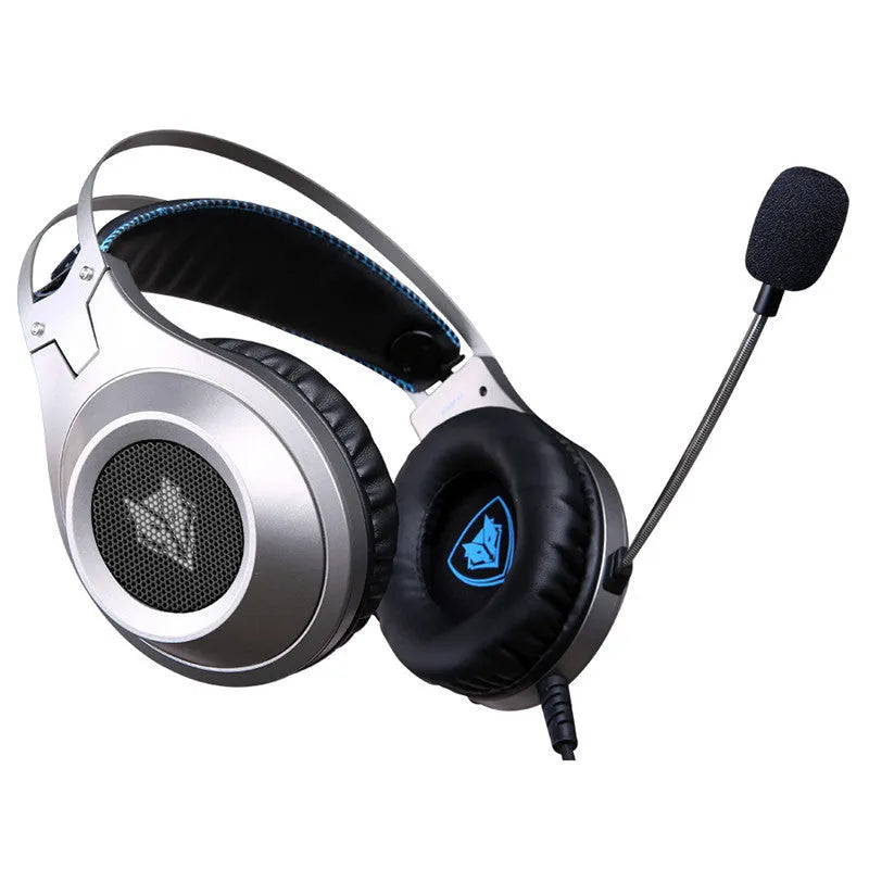 Black wired USB PC gaming headset with microphone and head-mounted design