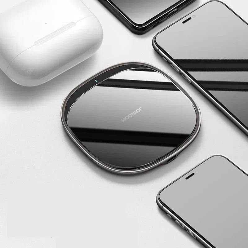 Black or white 15W wireless fast charger with zinc alloy frame and glass surface for mobile phones