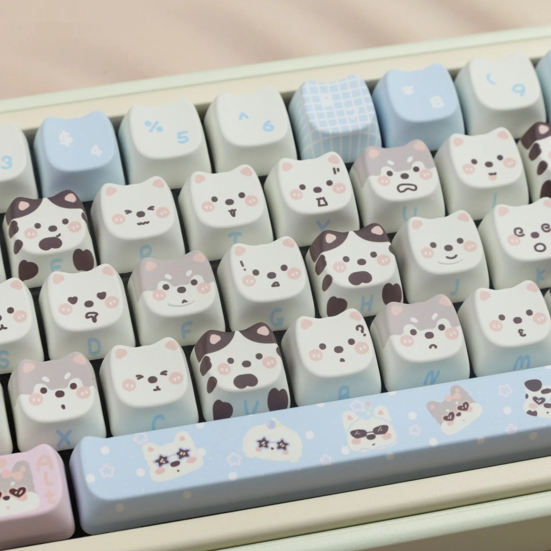 Complete set of PBT keycaps with cat and puppy sublimation designs for mechanical keyboards