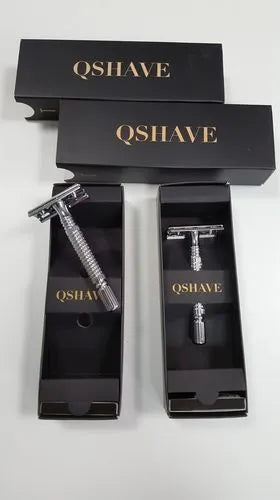Traditional double-edged safety razor with stainless steel head, Japanese and American blades in storage box