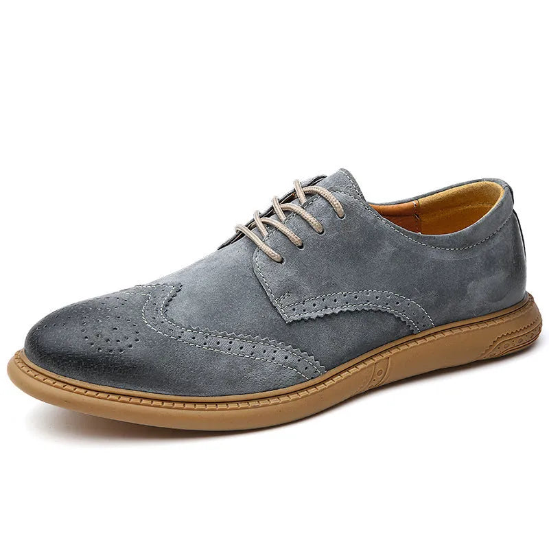 Men's business formal leather shoes in black with retro lace-up design and leather stitching details