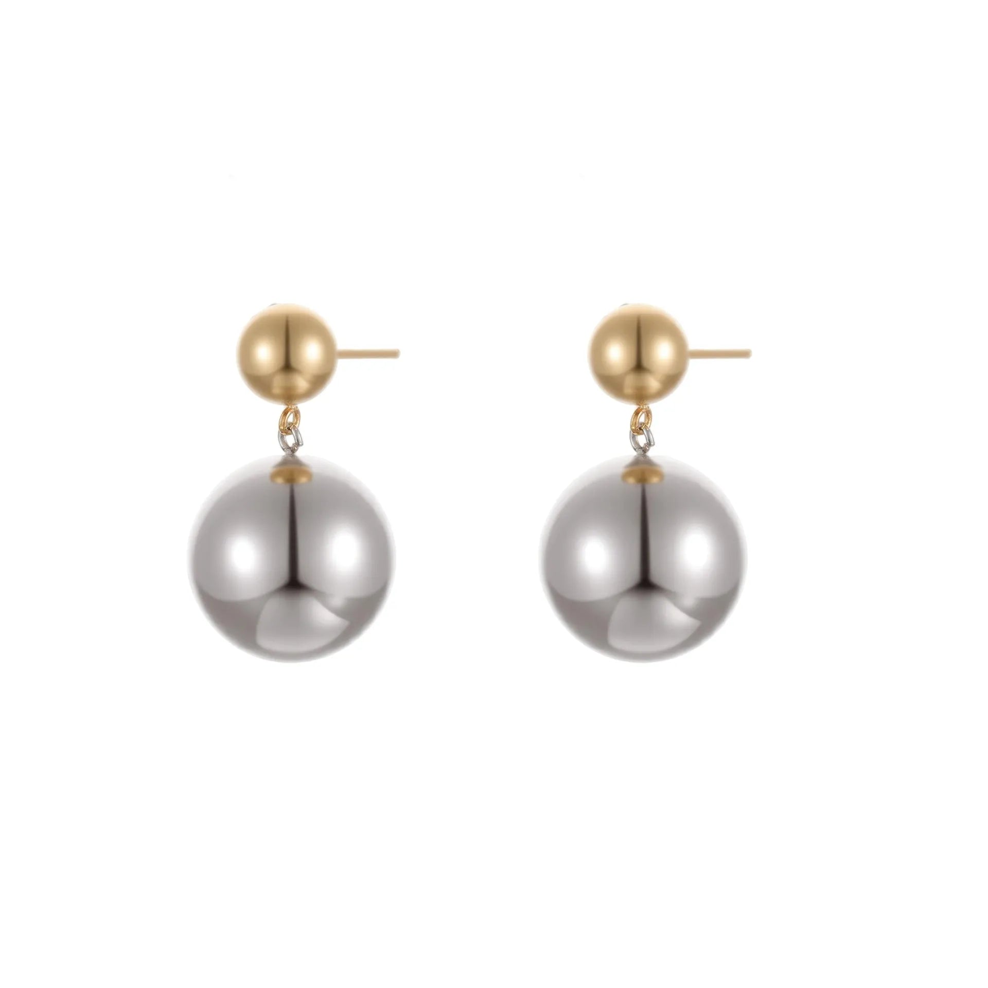 A pair of stainless steel colour-block ear studs with round beads and an 18K gold electroplated finish.
