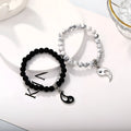 Geometric eight-diagram shaped alloy bracelet with electroplated finish in unisex fashion design
