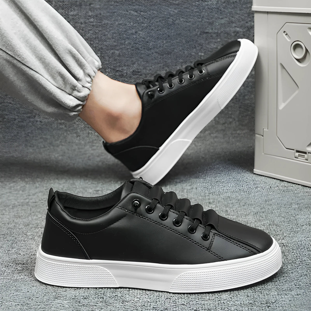 Men's low top mesh sports shoes ZJ106 Black with synthetic leather upper and PVC sole flat heel