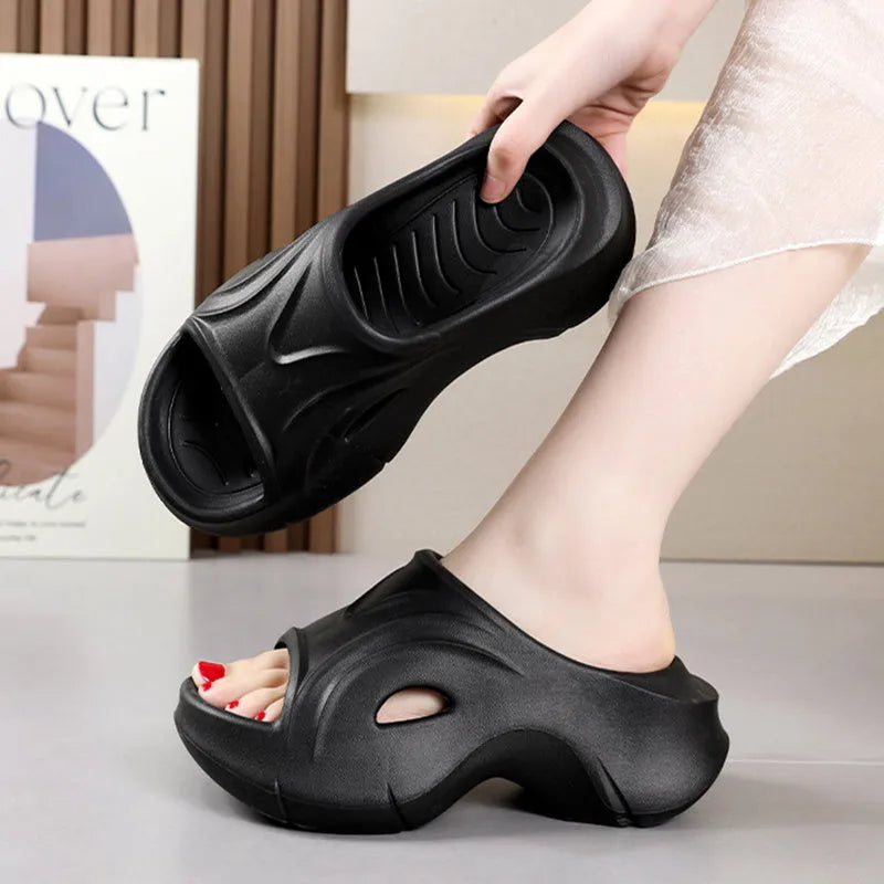 Women's thick-soled EVA slippers in white colour with round toe design