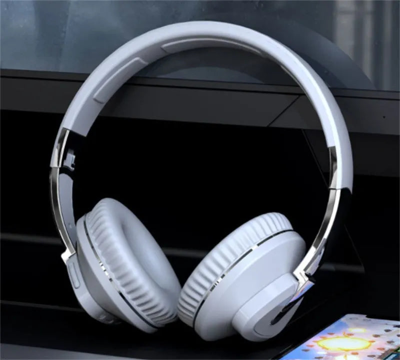 H3 wireless Bluetooth headset in black colour with all-inclusive ear cushions and control buttons