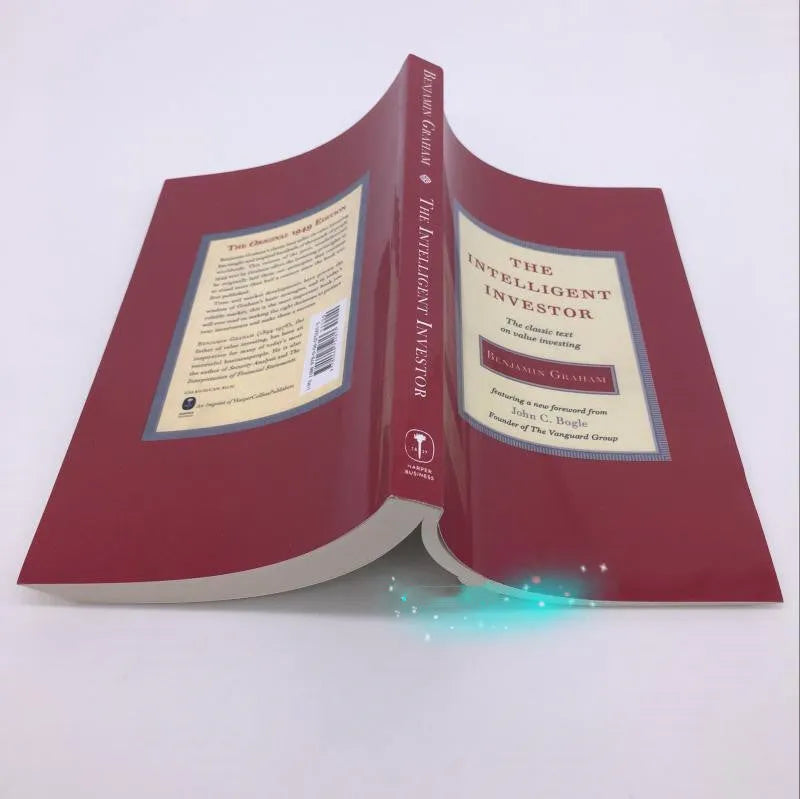 Hardback cover of The Intelligent Investor book English edition with 336 pages