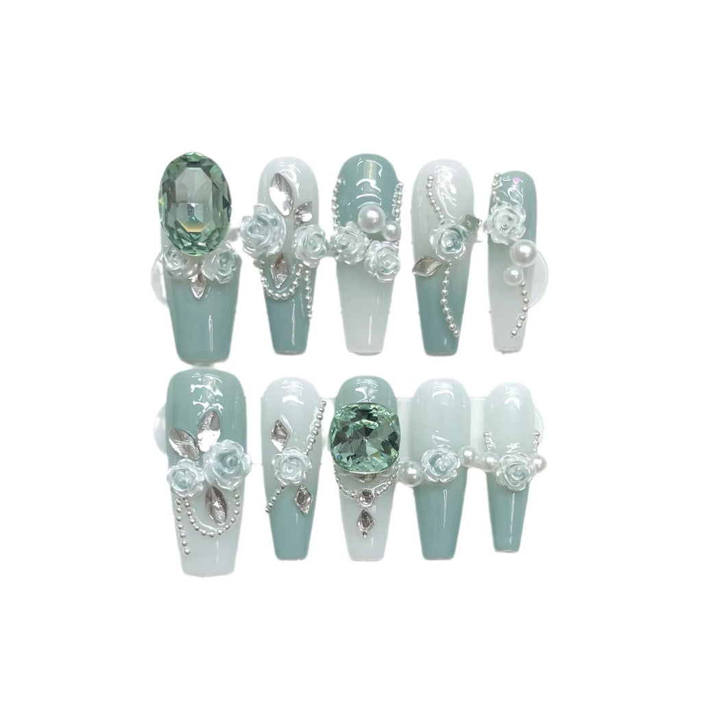Plastic nail art decoration set with Camellia colour gradient chain, diamond pattern, bow and butterfly designs in sizes XS S M L