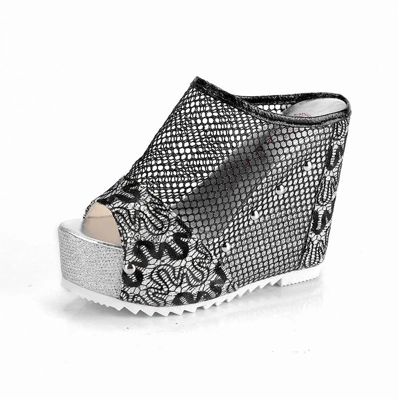 Women's chunky heel platform sandals with hollowed-out heel design in black mesh