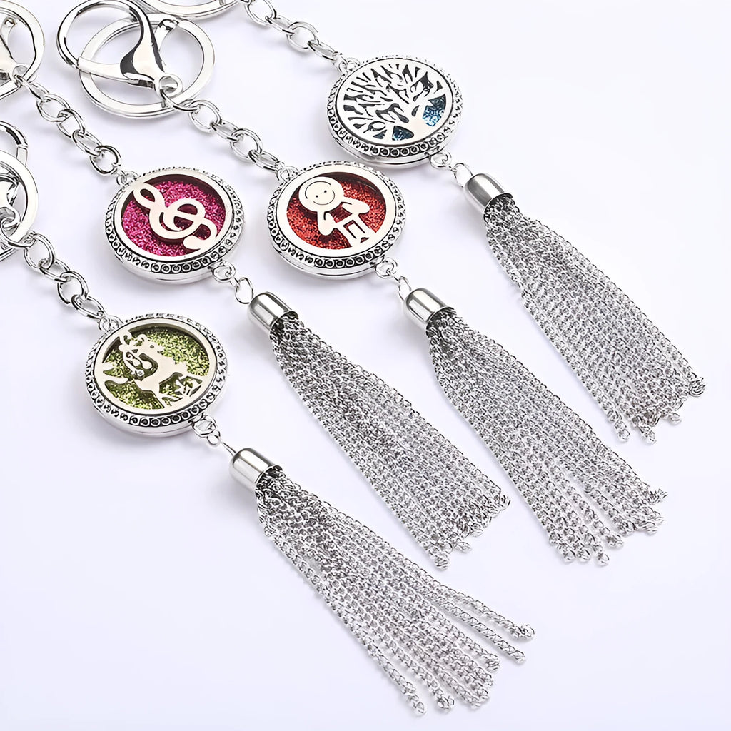 Tassel-design alloy car pendant diffuser with 50cm chain and coloured cotton pads for aromatherapy