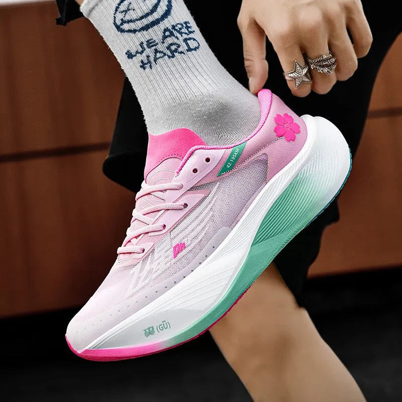 Low top carbon plate sneakers in multiple colours with natural rubber sole and lace-up front