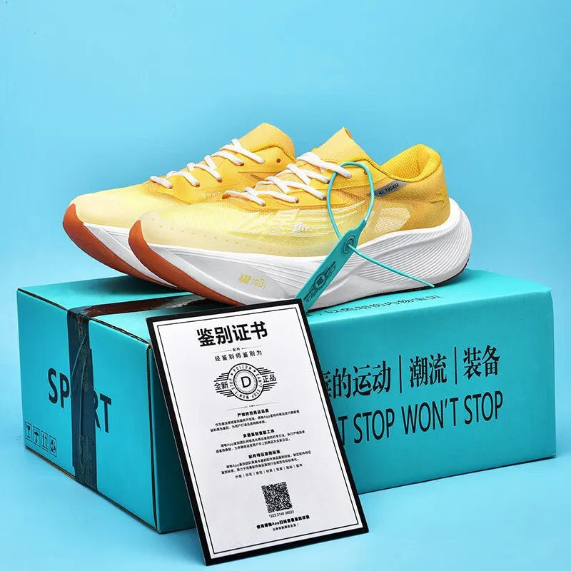 Low top carbon plate sneakers in multiple colours with natural rubber sole and lace-up front