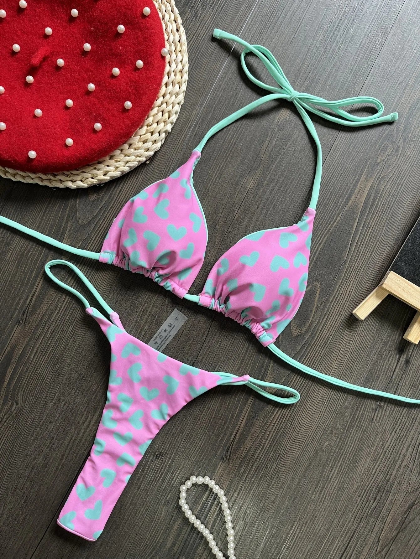 Women's backless split swimsuit with heart printing in quick-dry nylon fabric