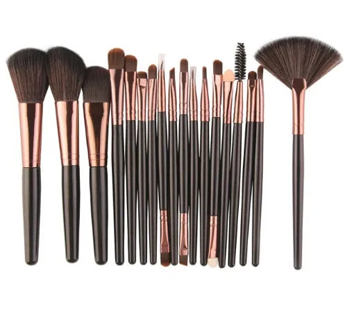 18-piece makeup brush set showing various brush types including fan-shaped brushes for contouring