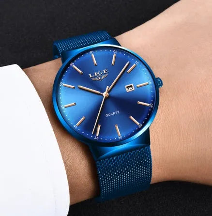 Men's stainless steel watch with 40mm dial, black blue colour, and metal case