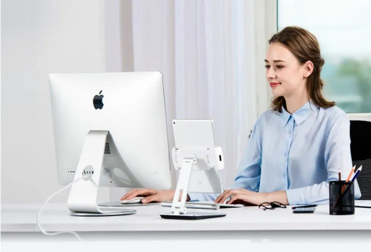 Aluminium folding desktop phone and tablet holder with 360-degree rotation in silver colour