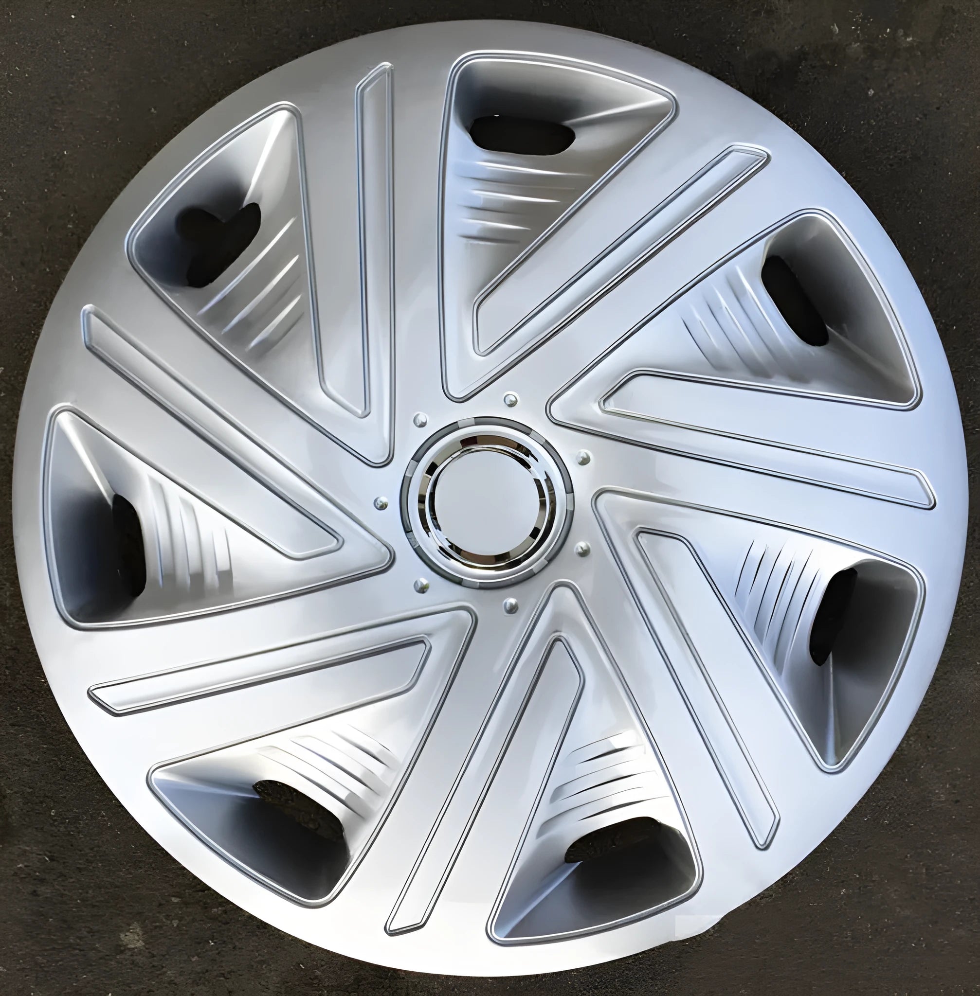 Universal monochrome ABS plastic wheel hub cover in silver, electroplating or black finish.