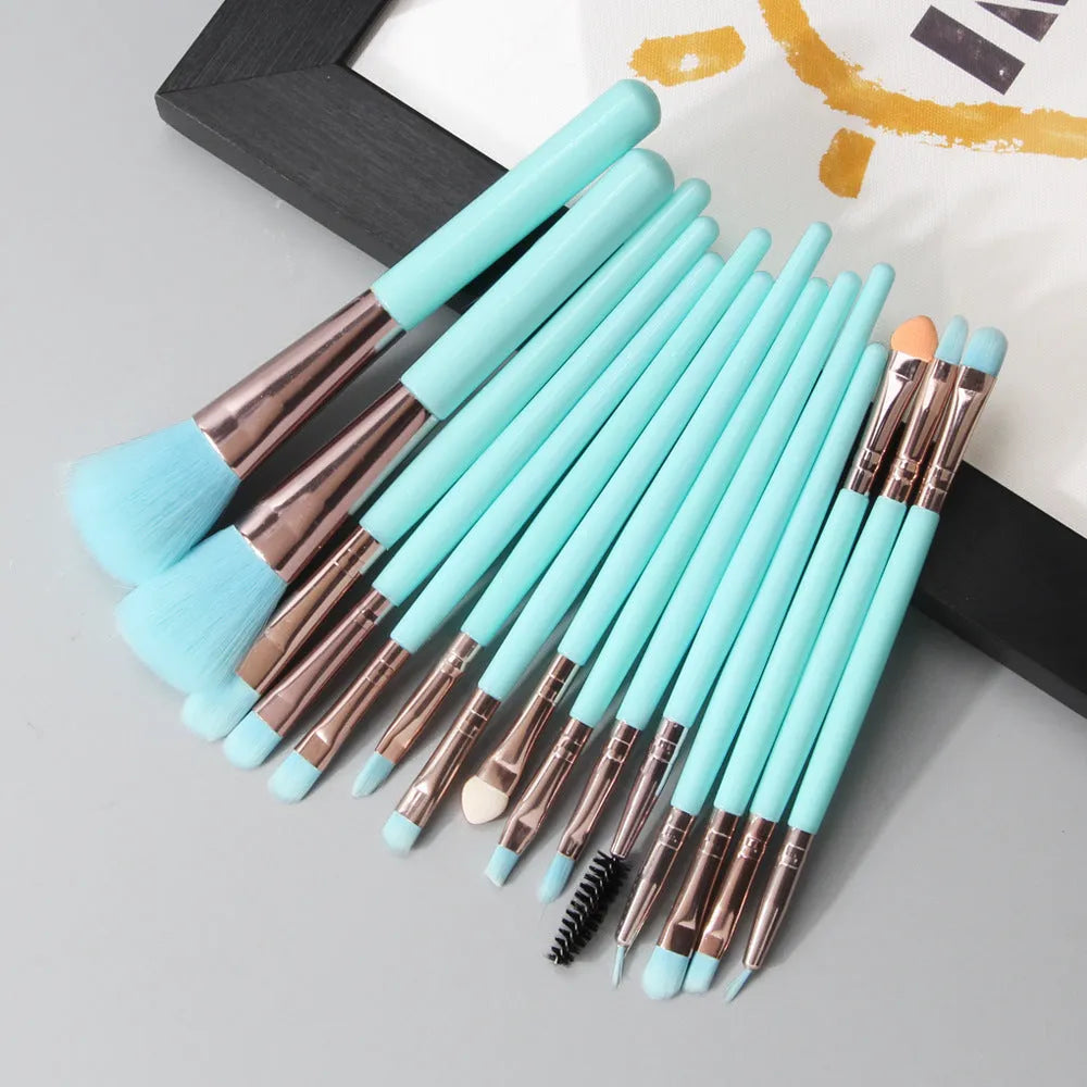 18-piece makeup brush set showing various brush types including fan-shaped brushes for contouring