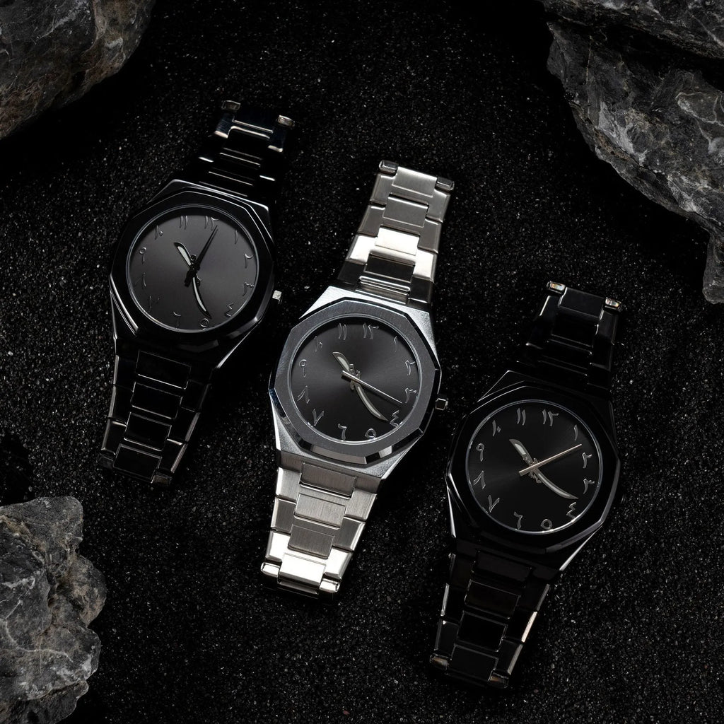 Business casual men's watch with stainless steel belt and black dial
