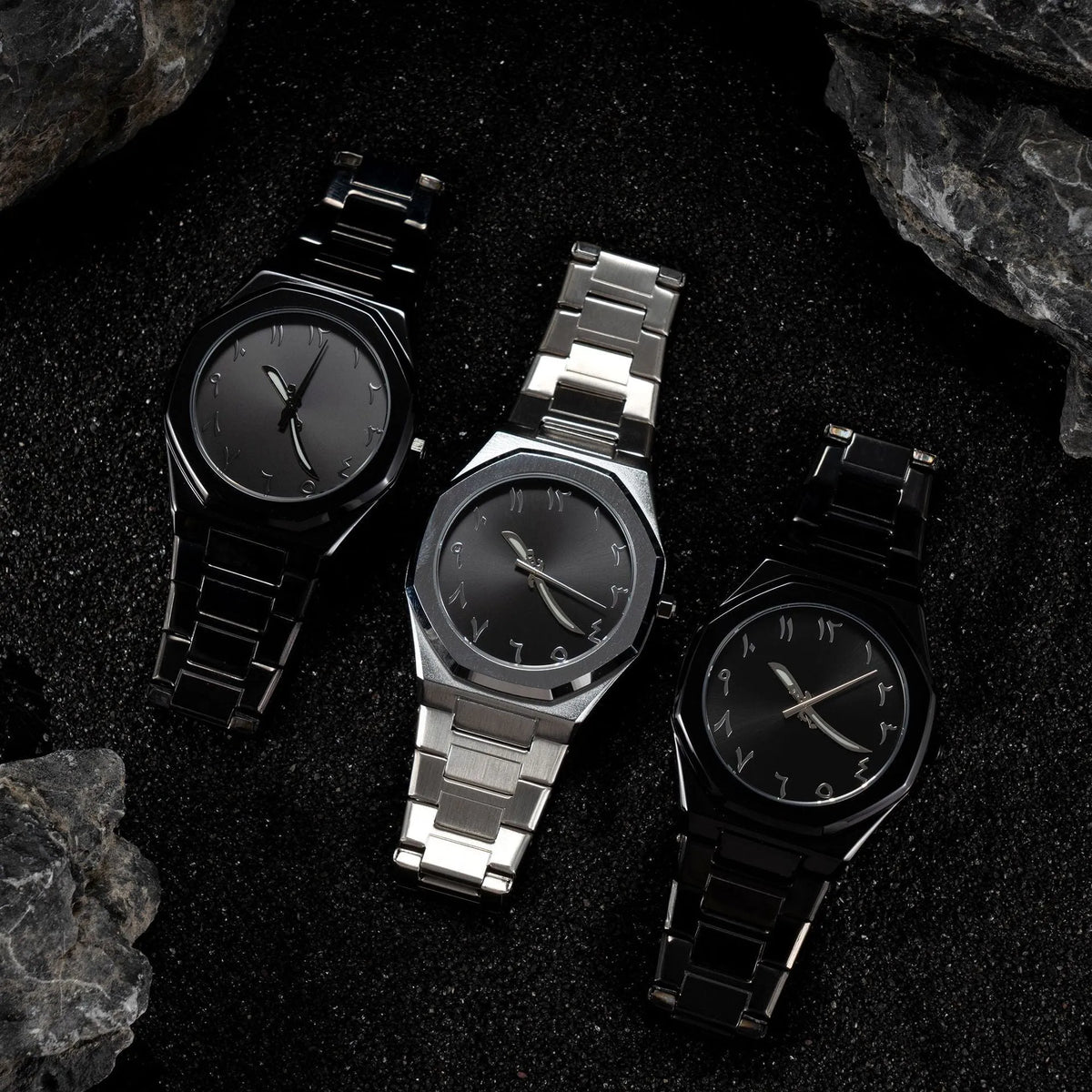 Business casual men's watch with stainless steel belt and black dial