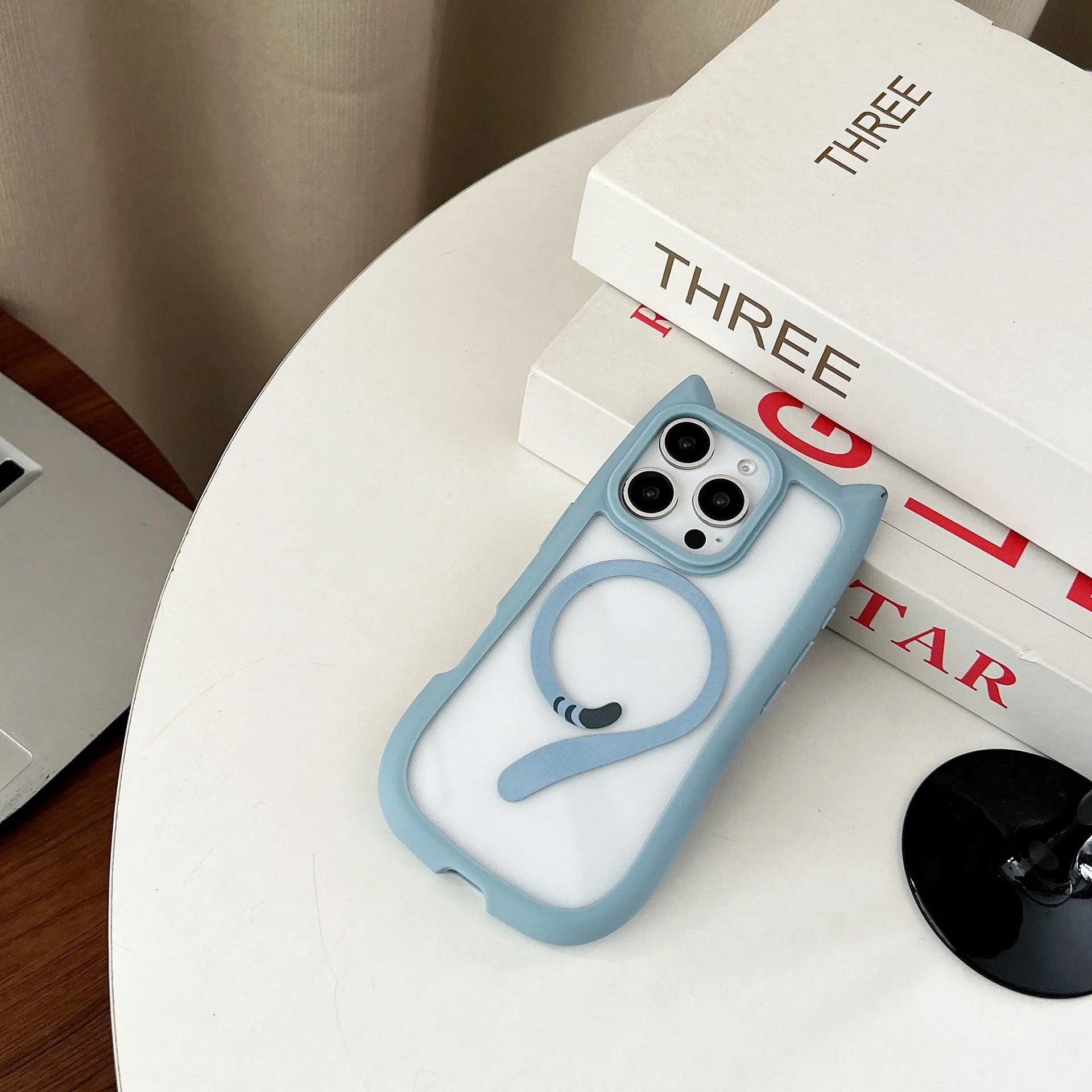 Transparent acrylic TPU phone case for iPhone 17 showing magnetic suction and shockproof design
