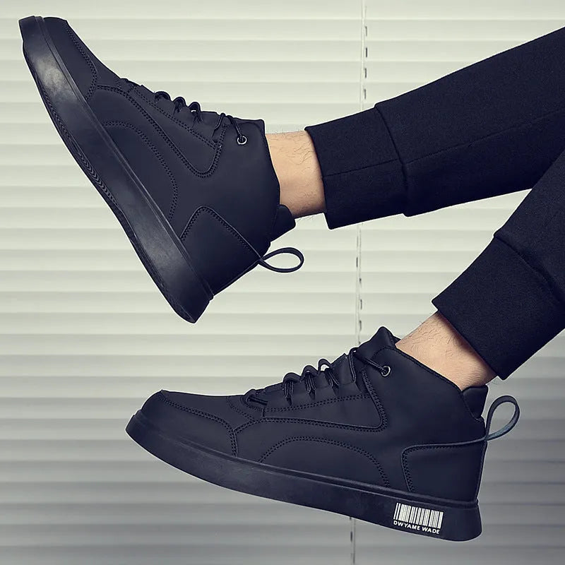 Men's white mid-top casual board shoes with round toe and rubber sole