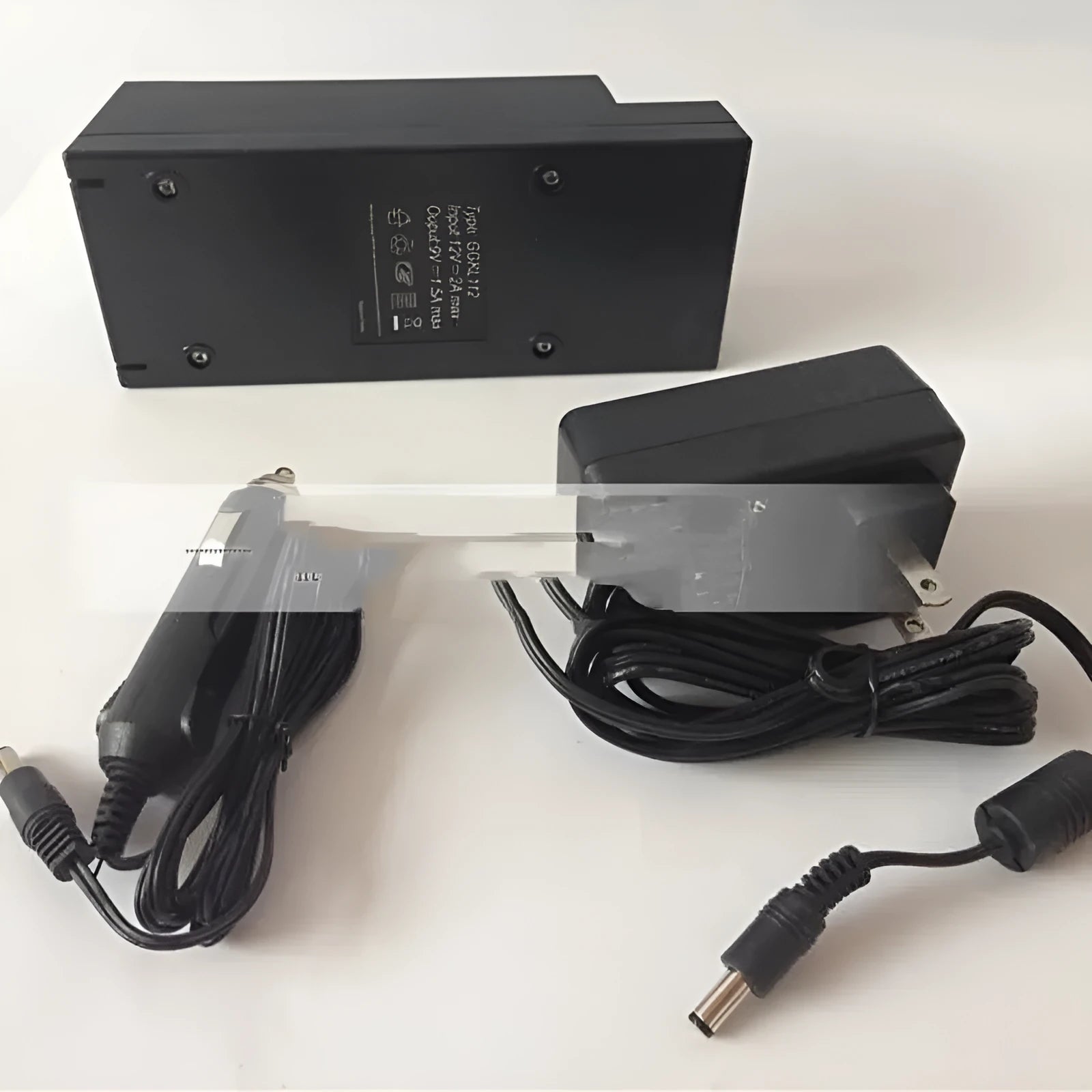 GKL112 car charger unit with US plug for 220V automotive charging installation