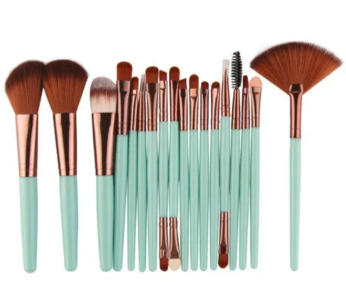 18-piece makeup brush set showing various brush types including fan-shaped brushes for contouring