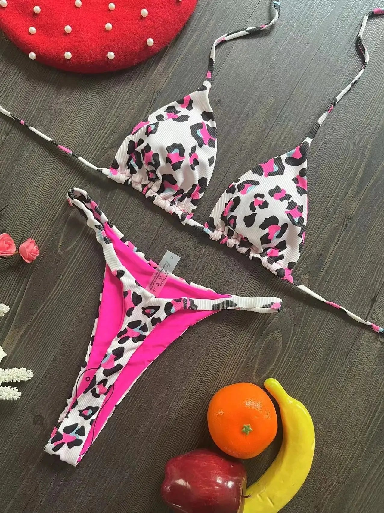 Women's printed bikini swimsuit in briefs style with quick-dry fabric.