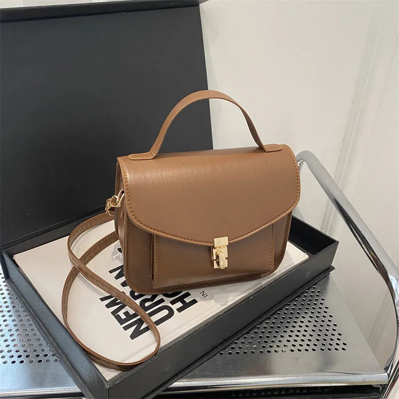 Retro style PU messenger bag with sandwich pocket in dark brown colour