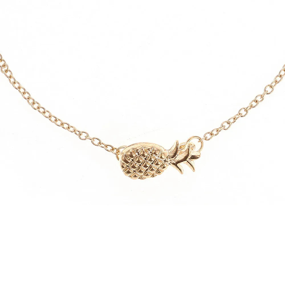 Gold or silver alloy women's bracelet with pineapple charm and adjustable closure