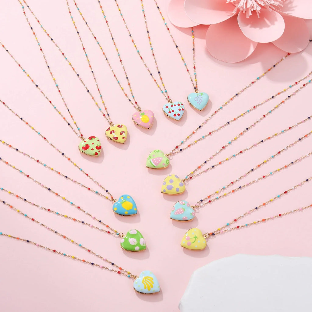 Gold-plated stainless steel necklace with heart-shaped fruit pendant in adjustable 41-50cm length
